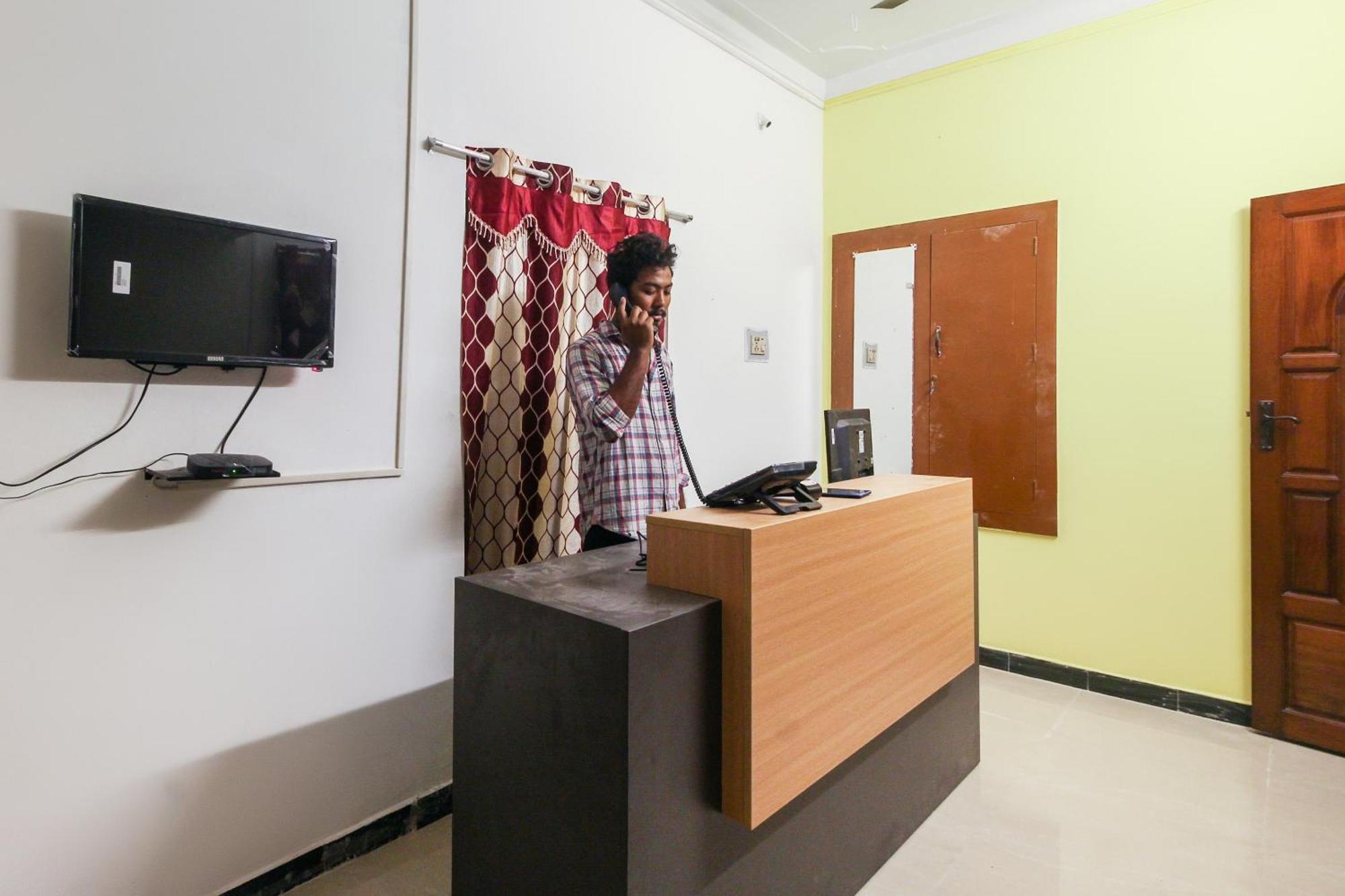 Hotel Lakshmi Narayana ซาเลม ภายนอก รูปภาพ