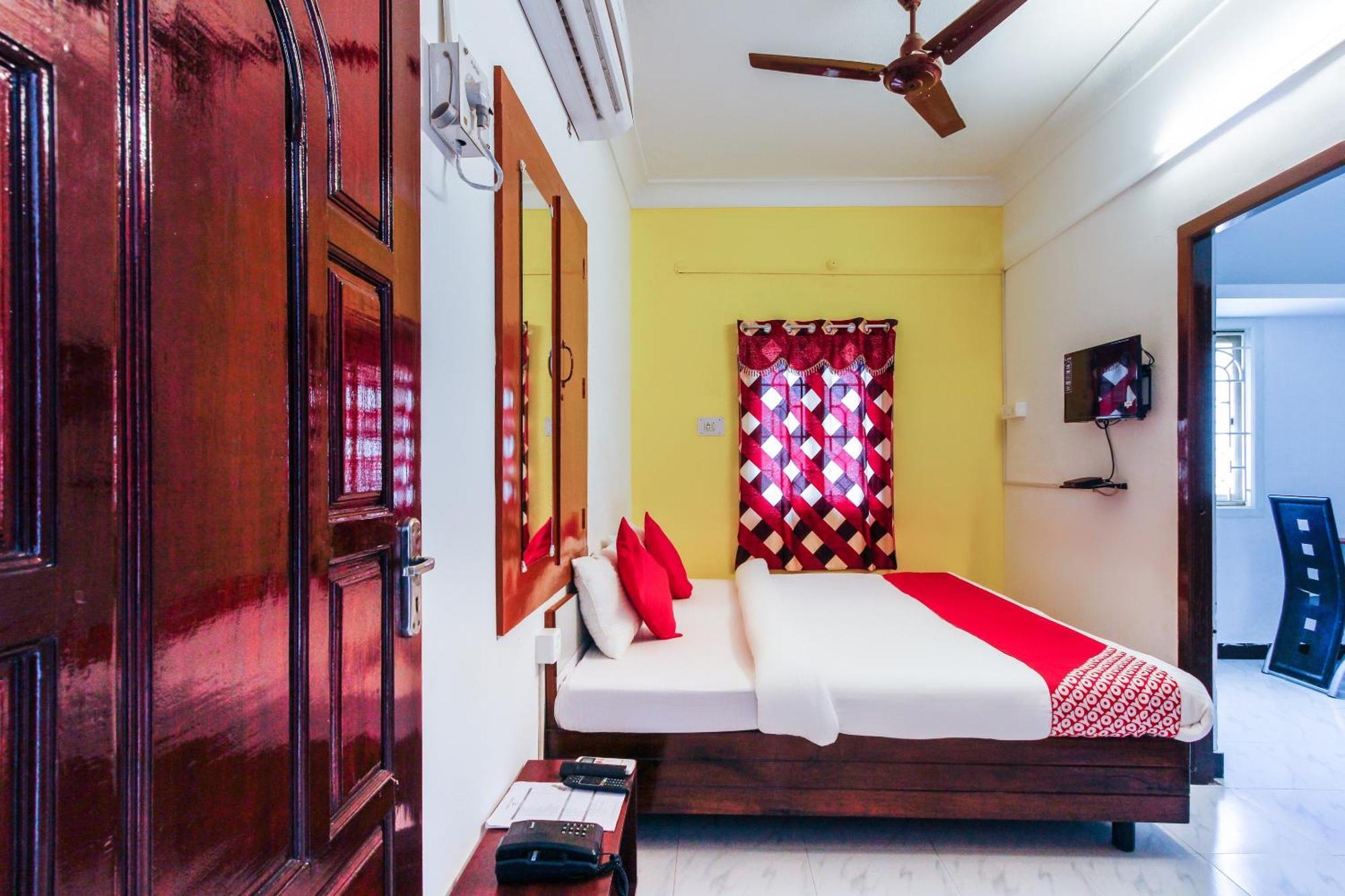 Hotel Lakshmi Narayana ซาเลม ภายนอก รูปภาพ